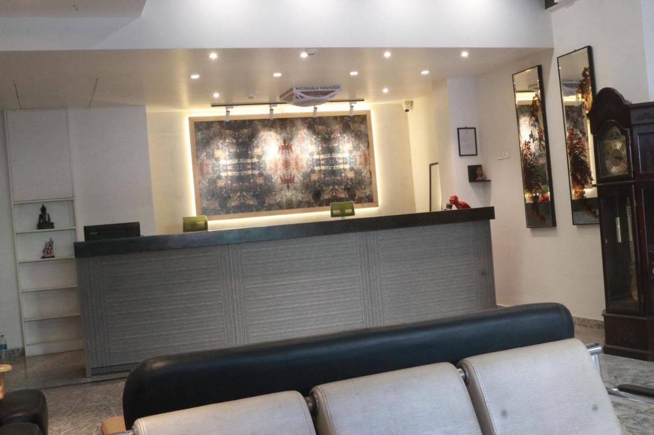 Capital O 14995 Hotel Starline Paltan Bazar Guwahati Esterno foto