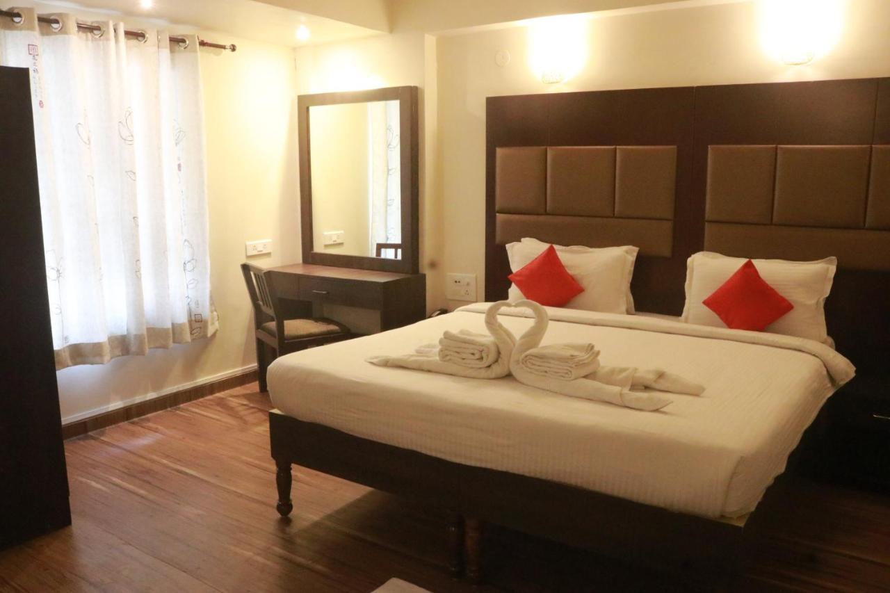 Capital O 14995 Hotel Starline Paltan Bazar Guwahati Esterno foto
