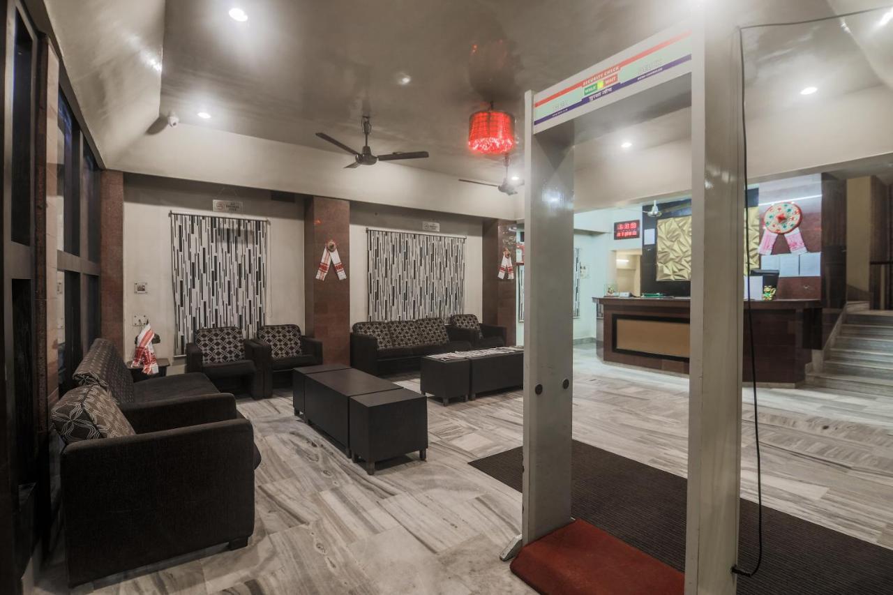 Capital O 14995 Hotel Starline Paltan Bazar Guwahati Esterno foto